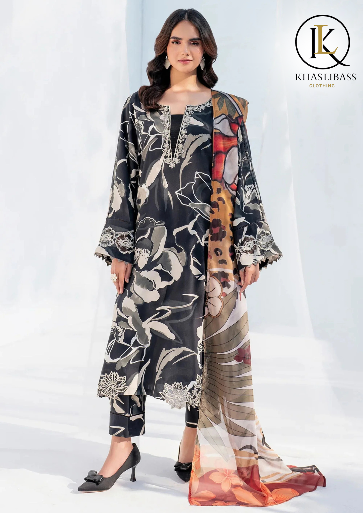 Winter Unstitched 3PCs Printed Karandi Dress With Digital Printed Karandi Dupatta KL-316