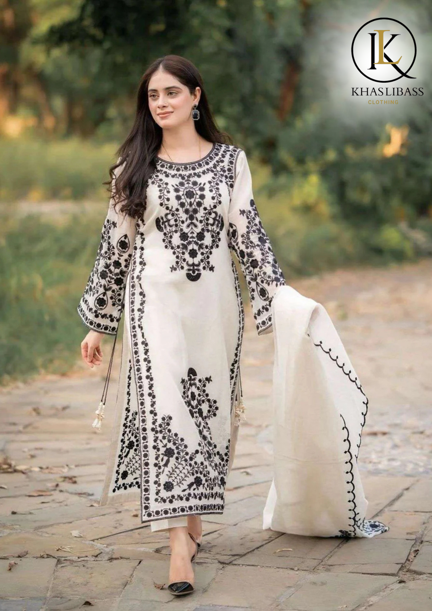 Summer Unstitched 3PCs Lawn Embroidered Shirt With Chiffon Embroidered Dupatta KL-261